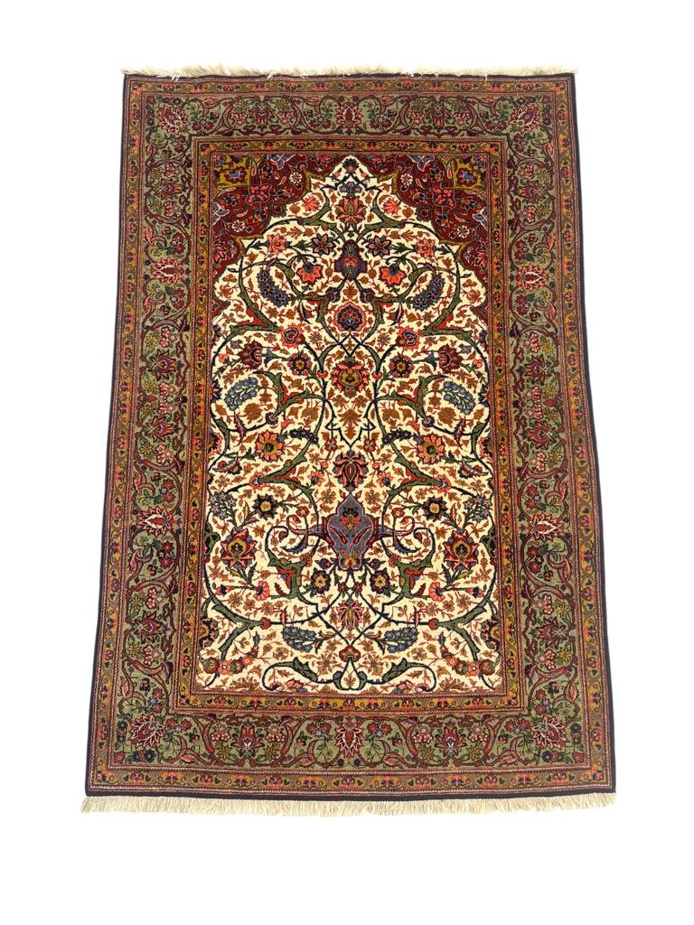 Kashan Persian carpet cream traditional floral design