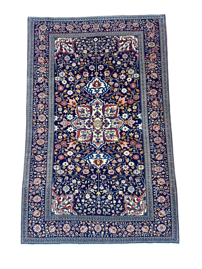 Kashan antique rug red traditional design