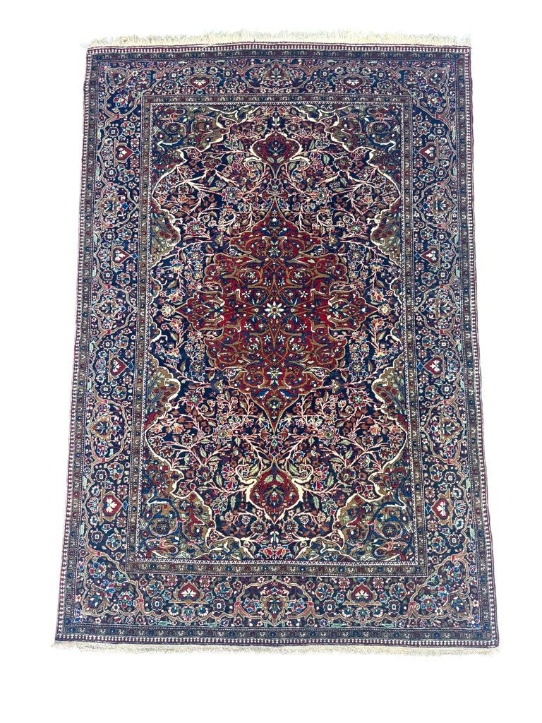 Kashan antique rug dark red traditional design