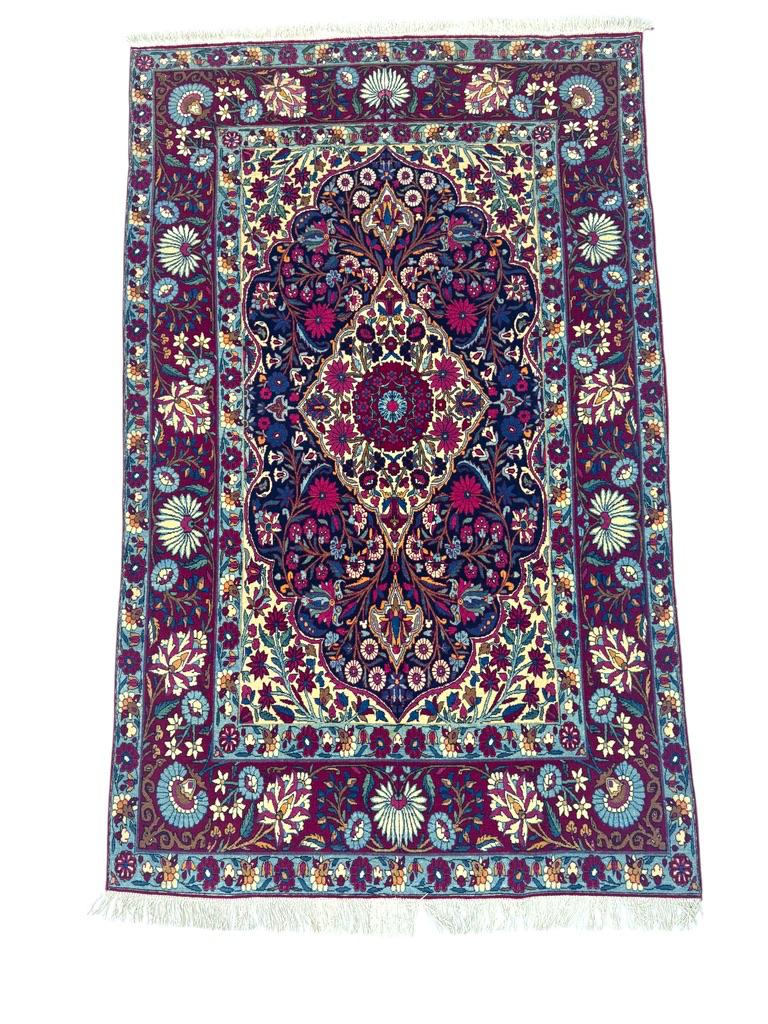 Kirman Persian carpet traditional floral design