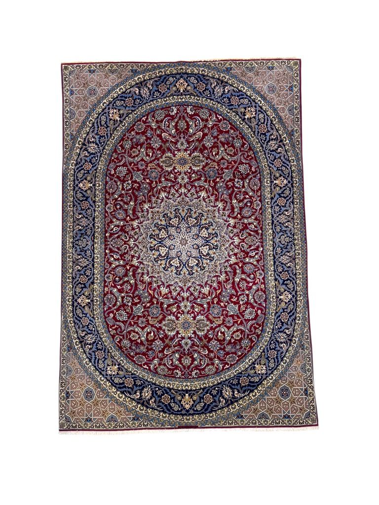 Isfahan Persian carpet red medallion design