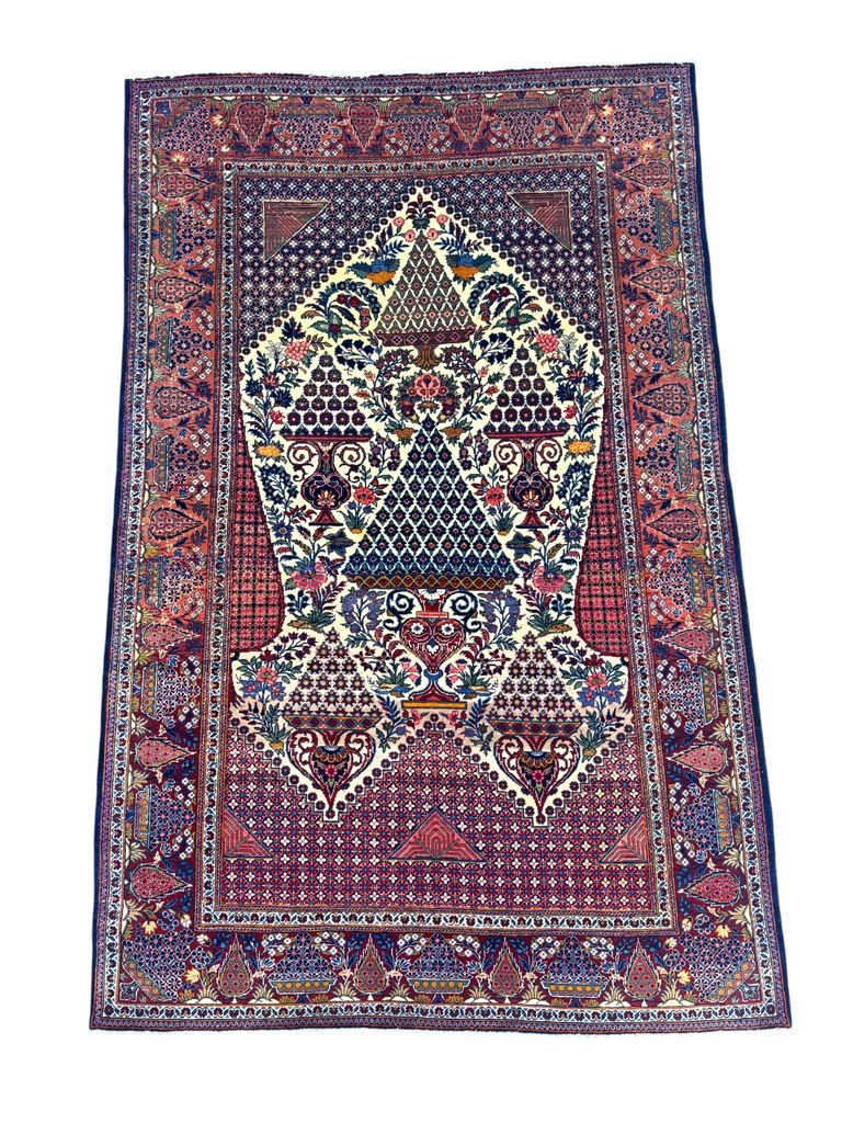 Kashan antique rug maroon traditional design